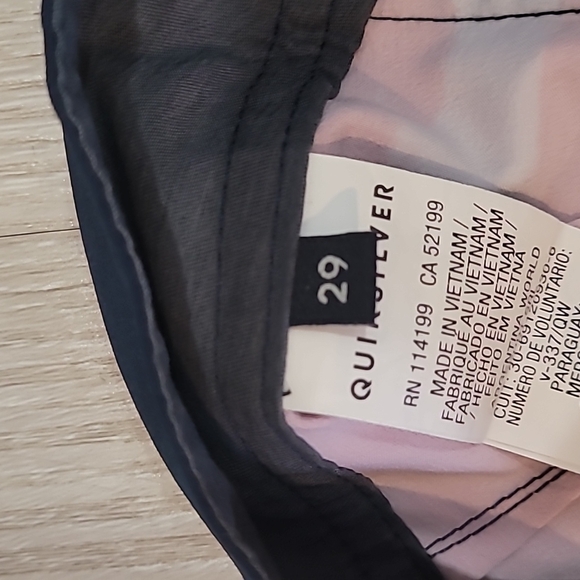 Quicksilver Highline Men's size 29 board shorts patriotic 4th of July - Picture 5 of 7